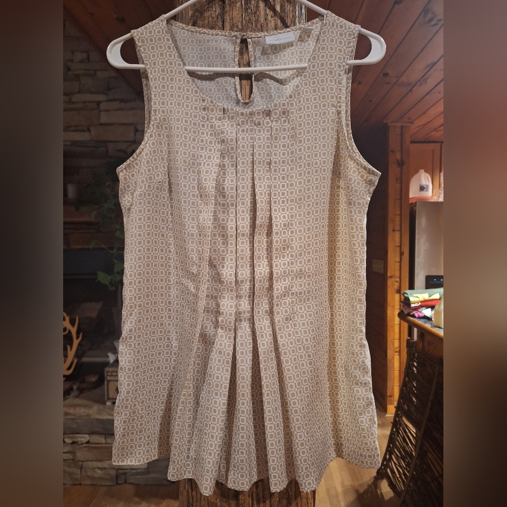 Sleeveless Beige Patterned Top By New York & Co Medium